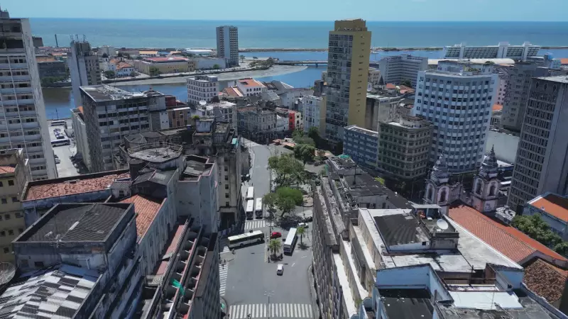 Recife Antigo em disputa: Projeto de concessão à iniciativa privada gera polêmica sobre patrimônio histórico