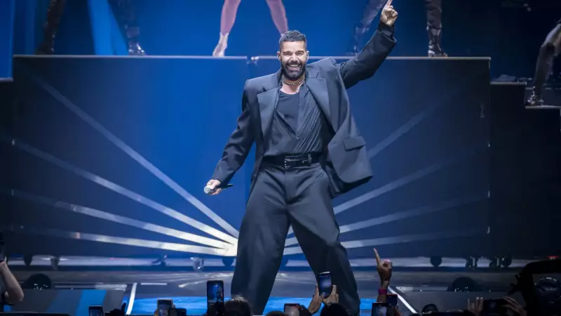 Ricky Martin anuncia vinda ao Brasil em fevereiro: 'Estou solteiro'