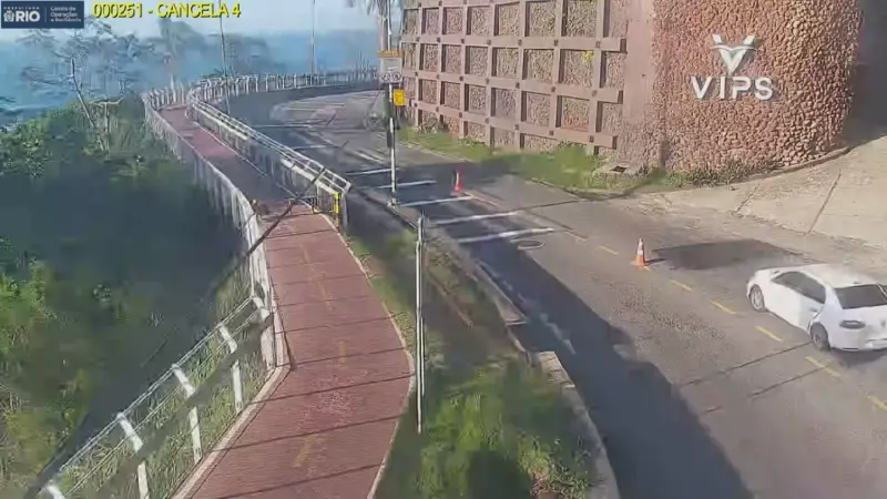 Rio em alerta: ondas de 2,5 metros fecham Ciclovia Tim Maia