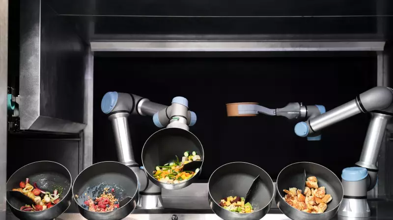 Robô cozinheiro alemão prepara refeições em 4 minutos por R$ 37