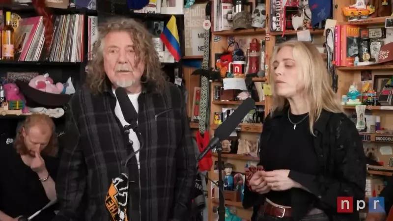 Robert Plant emociona fãs em performance intimista nos EUA