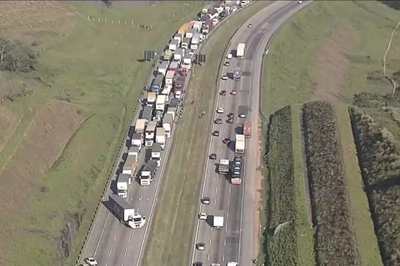 Rodoanel tem pico de buscas após ameaça de bomba no km 44