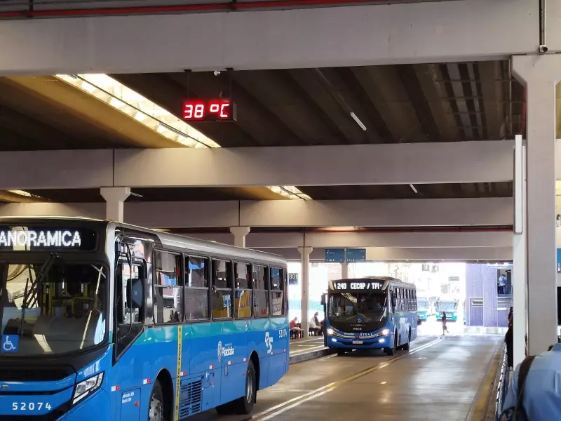 Seis ônibus têm peças furtadas no Terminal Central de Piracicaba