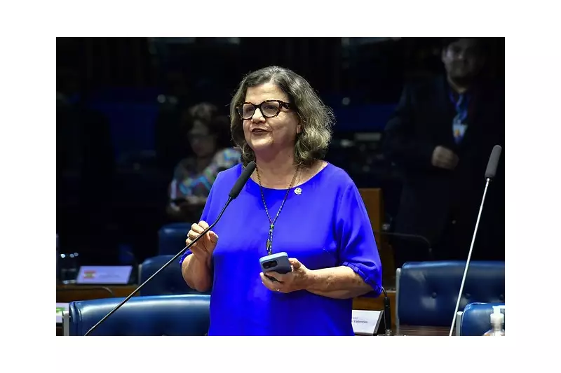 Senadora Passa Mal no Plenário do Senado: Sessão é Interrompida por Emergência