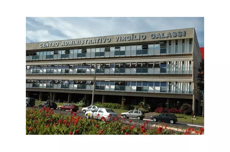 Servidora de Uberlândia tem aposentadoria cassada por diploma falso