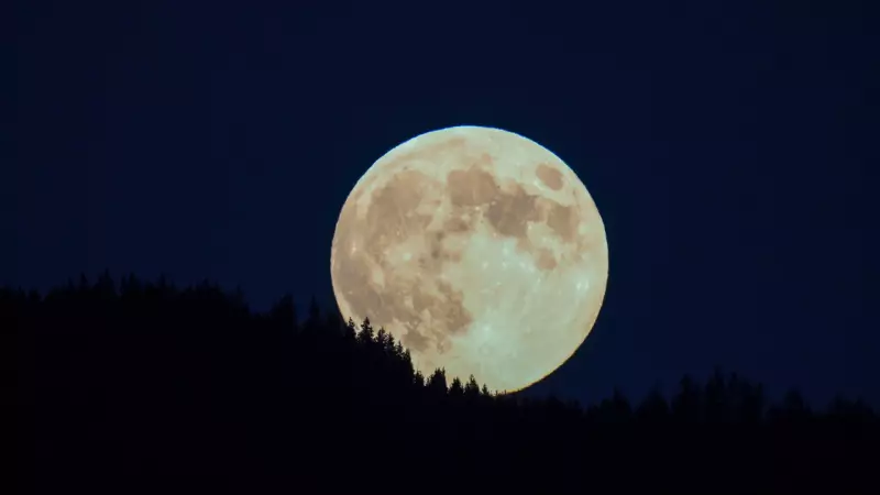 Superlua de 2025: O Maior e Mais Brilhante Espetáculo Celeste do Ano Acaba de Acontecer!