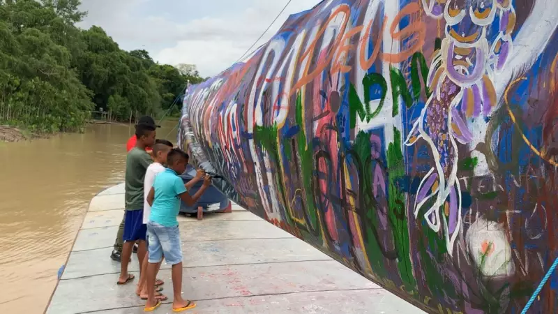 Tecno Barca leva arte e cultura a comunidades do Bailique no Amapá