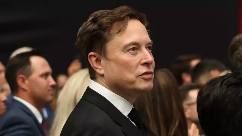 Tesla aprova bônus de US$ 878 bi para Musk, maior da história corporativa