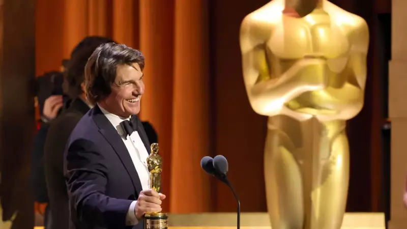 Tom Cruise ganha primeiro Oscar e viraliza com 'dancinha de tiozão'