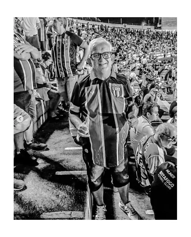 Torcedor do Botafogo-SP morre no estádio após parada cardíaca aos 67 anos