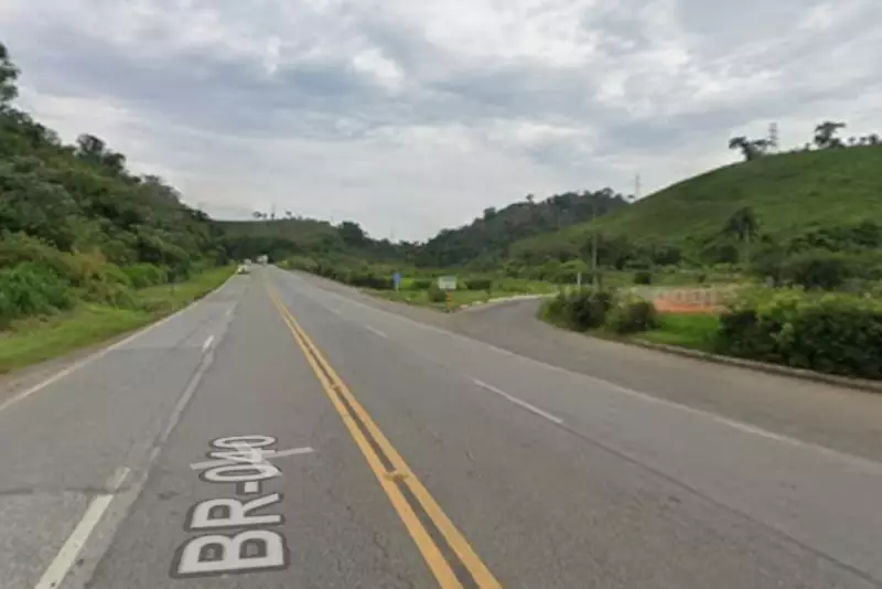 Tragédia na BR-040: Colisão entre carro e moto mata homem em Juiz de Fora