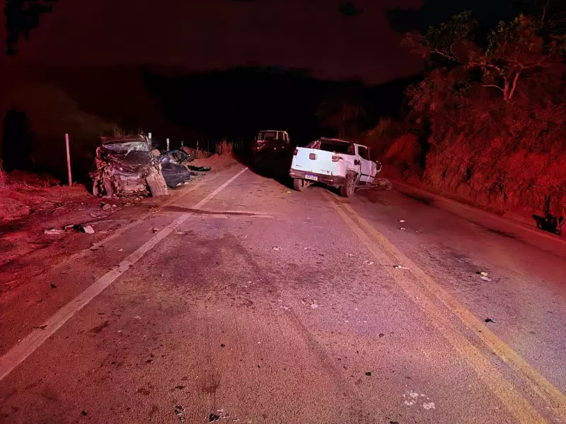 Tragédia na MG-259: Mulher morre e duas ficam feridas em violento choque entre caminhonetes em Guanhães