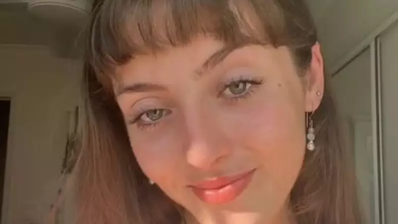 Tragédia no Futebol: Jogadora Morre ao Ser Atingida por Raio Durante Treino