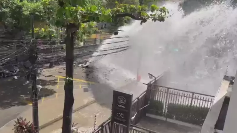 Tubulação estoura em Botafogo e inunda Rua São Clemente