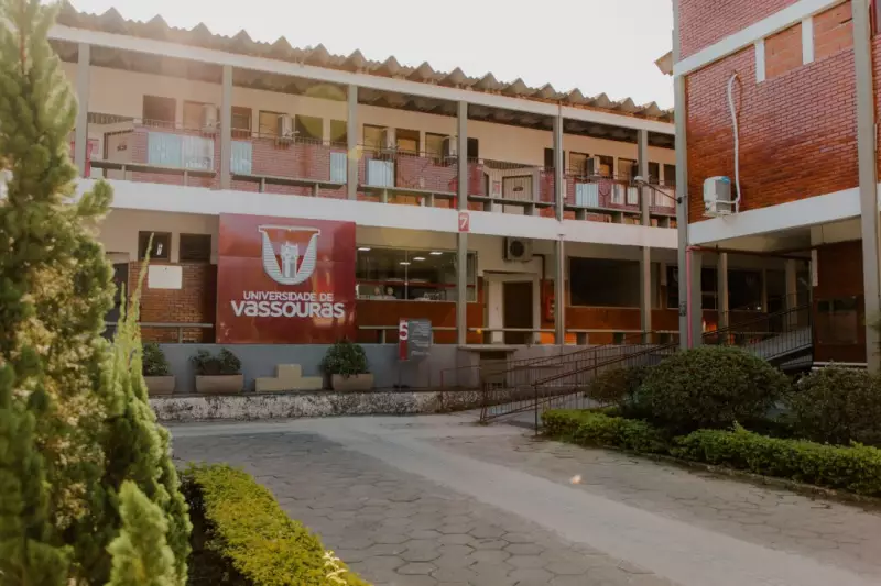 Univassouras forma profissionais do futuro com foco em prática e empatia