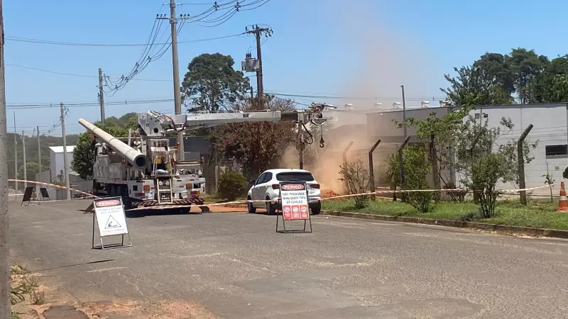 Vazamento de gás GLP em Bauru após perfuração de tubulação durante obra