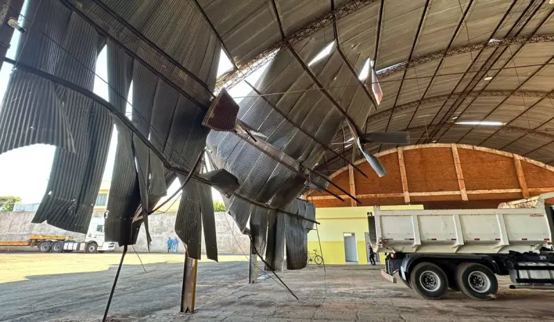 Ventos de 95 km/h devastam Regente Feijó: prefeitura decreta situação de emergência