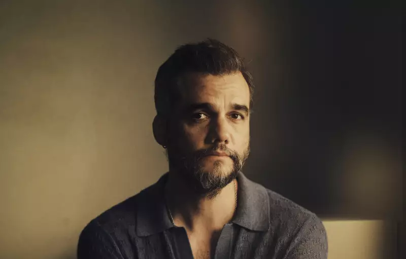 Wagner Moura protagoniza peça antifascista em festivais europeus em 2026