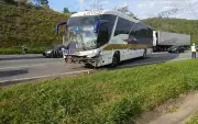 Acidente com ônibus interdita Castello Branco em Araçariguama