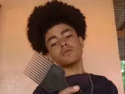 Adolescente do Acre inspira 32 mil com autocuidado e orgulho do cabelo crespo