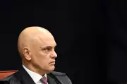 Alexandre de Moraes decreta prisão de Bolsonaro por vídeo de Flávio