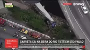 Caminhão Despenha de Ponte na Marginal Tietê em SP: Três Ocupantes em Estado Grave