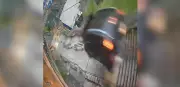 Carro 'voa' em escadaria de SP após motorista passar mal: 47 anos, alta