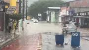 Chuva de 180 mm causa alagamentos e deslizamentos no Litoral Norte de SP