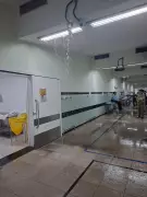 Chuva inunda Hospital João XXIII em BH: água jorra do teto