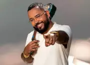 Dudu Nobre faz show gratuito no Sesc Taubaté no Dia da Consciência Negra