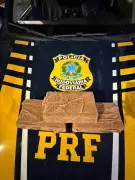 Dupla presa com 5 kg de crack na Via Dutra em Resende