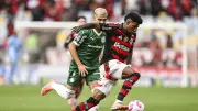 Flamengo e Palmeiras protagonizam duelo histórico no Brasileirão 2025