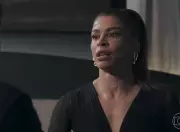 Grazi Massafera cita Papuda em 'Três Graças' e público associa a Bolsonaro