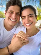 João Campos e Tabata Amaral anunciam noivado nas redes sociais