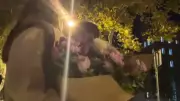 Messi aparece por acaso em vídeo romântico de casal em Barcelona