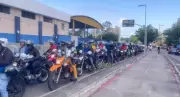Motociclista de 28 anos morre em Fortaleza após colisão e fuga do motorista