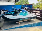 Operação contra Comando Vermelho apreende lancha, jet skis, armas e R$ 21 mil em Juiz de Fora e RJ