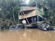 Operação Fronteira Dourada destrói 14 dragas ilegais na Amazônia