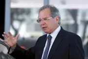Paulo Guedes critica implementação da reforma tributária de Lula