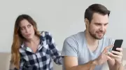 Phubbing: como o celular prejudica relações e como evitar