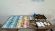 Prisão em Buritama: homem é flagrado com armas, drogas e R$ 5 mil