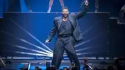 Ricky Martin anuncia vinda ao Brasil em fevereiro: 'Estou solteiro'