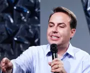 Rinaldi Faria explica saída do SBT após um ano de trabalho