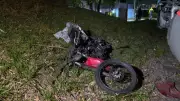 Trem e motocicleta se envolvem em grave acidente em Curitiba; veja detalhes