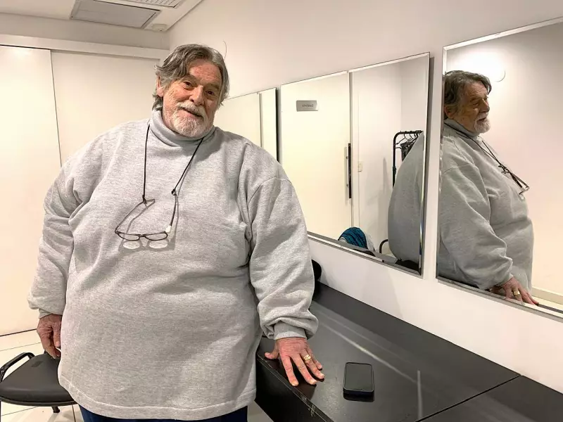 4 atores brilham no teatro em 2025 com monólogos de sucesso