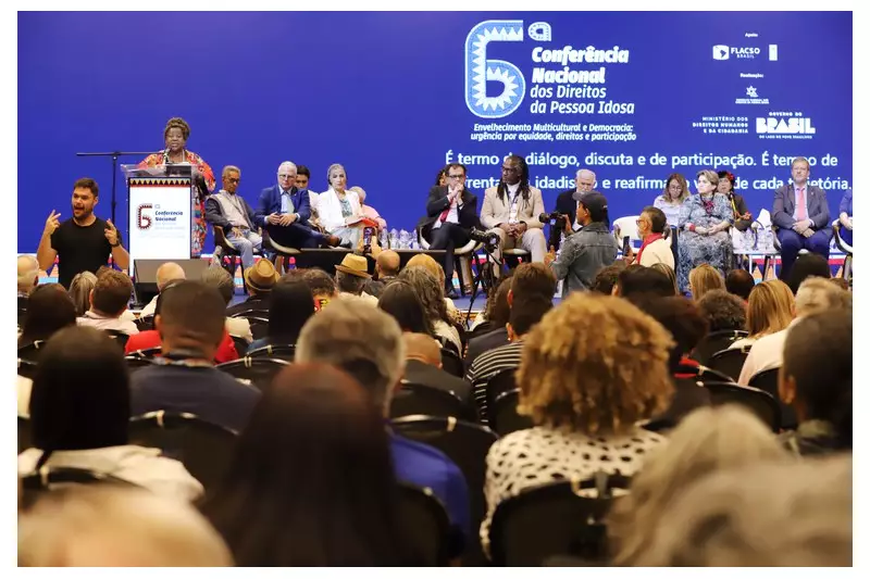 6ª Conferência Nacional discute direitos e equidade para idosos em Brasília