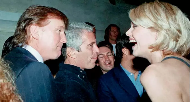 68 novas fotos de Epstein revelam Trump, Clinton e Gates em meio a escândalo