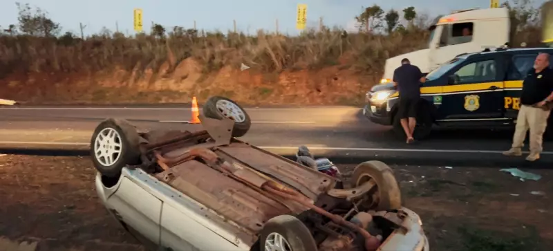 Acidente entre dois carros na BR-364 deixa quatro feridos em Juscimeira (MT)