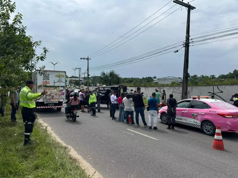 Acidente fatal em Manaus: motociclista morre e filha fica grave