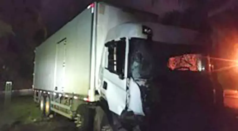 Acidente fatal na Castello Branco mata caminhoneiro após colisão traseira